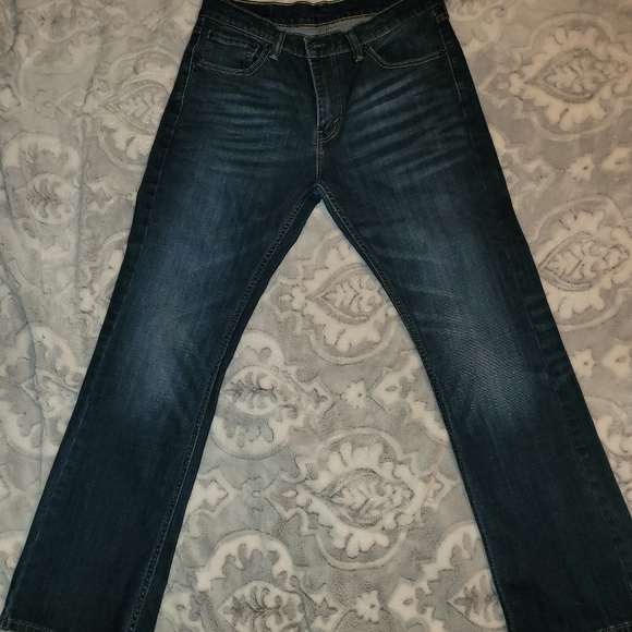 Levi 527 - Picture 1 of 4